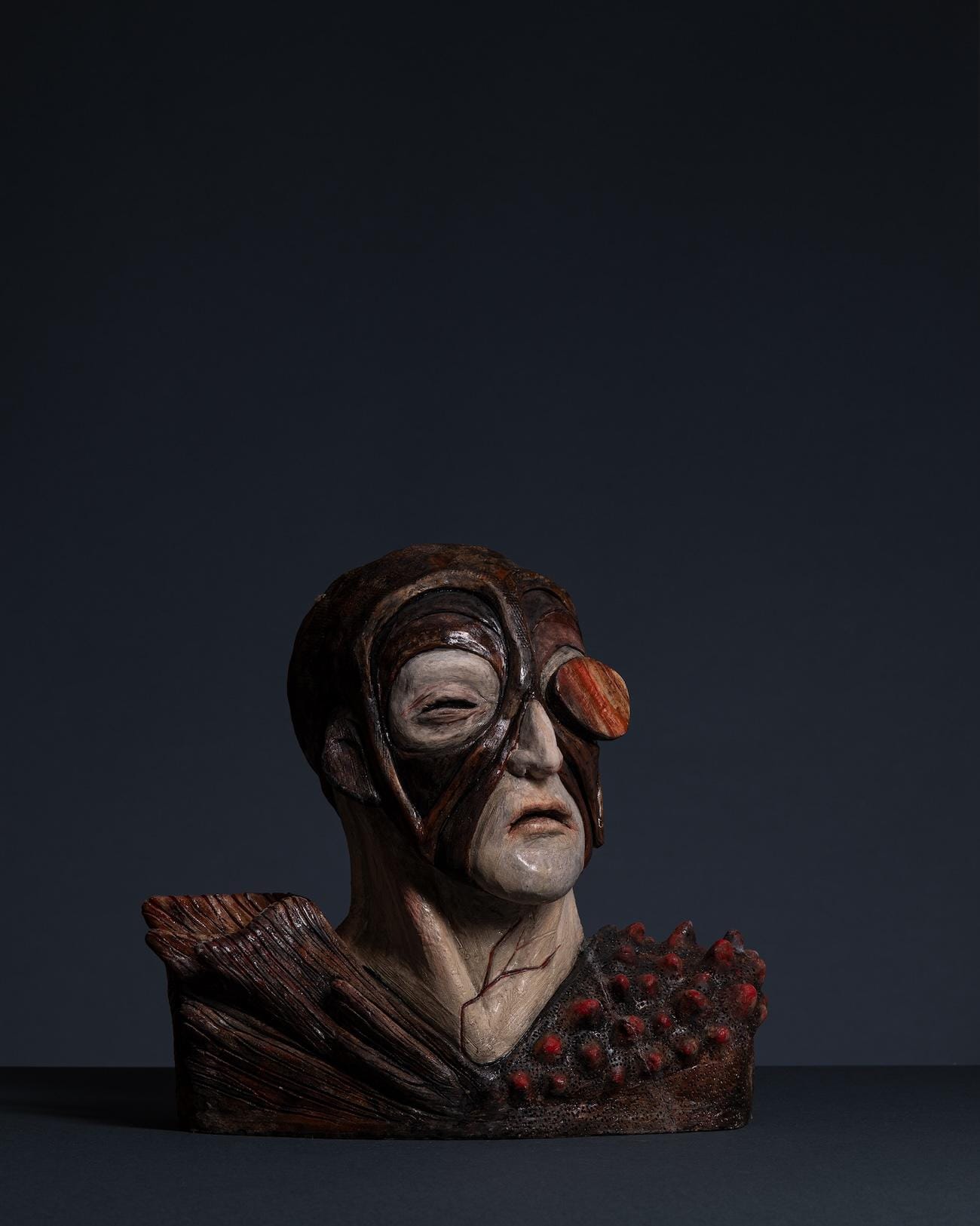 Avijatičar, Aleksandar Brzaković, skulptura